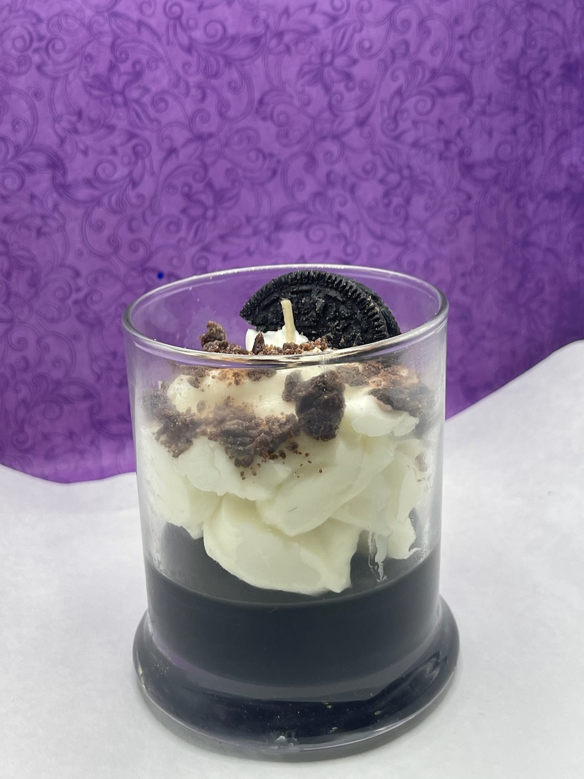 Cookie and creme candle